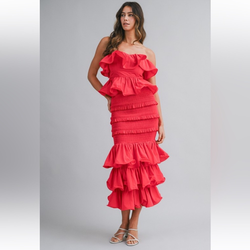 Red Ruffle Strapless Skirt Set - Picture 3 of 11